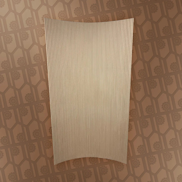 curved ripple in backdrop